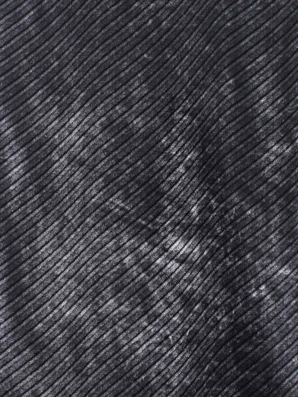 BLACK AND WHITE - L31 715 LV