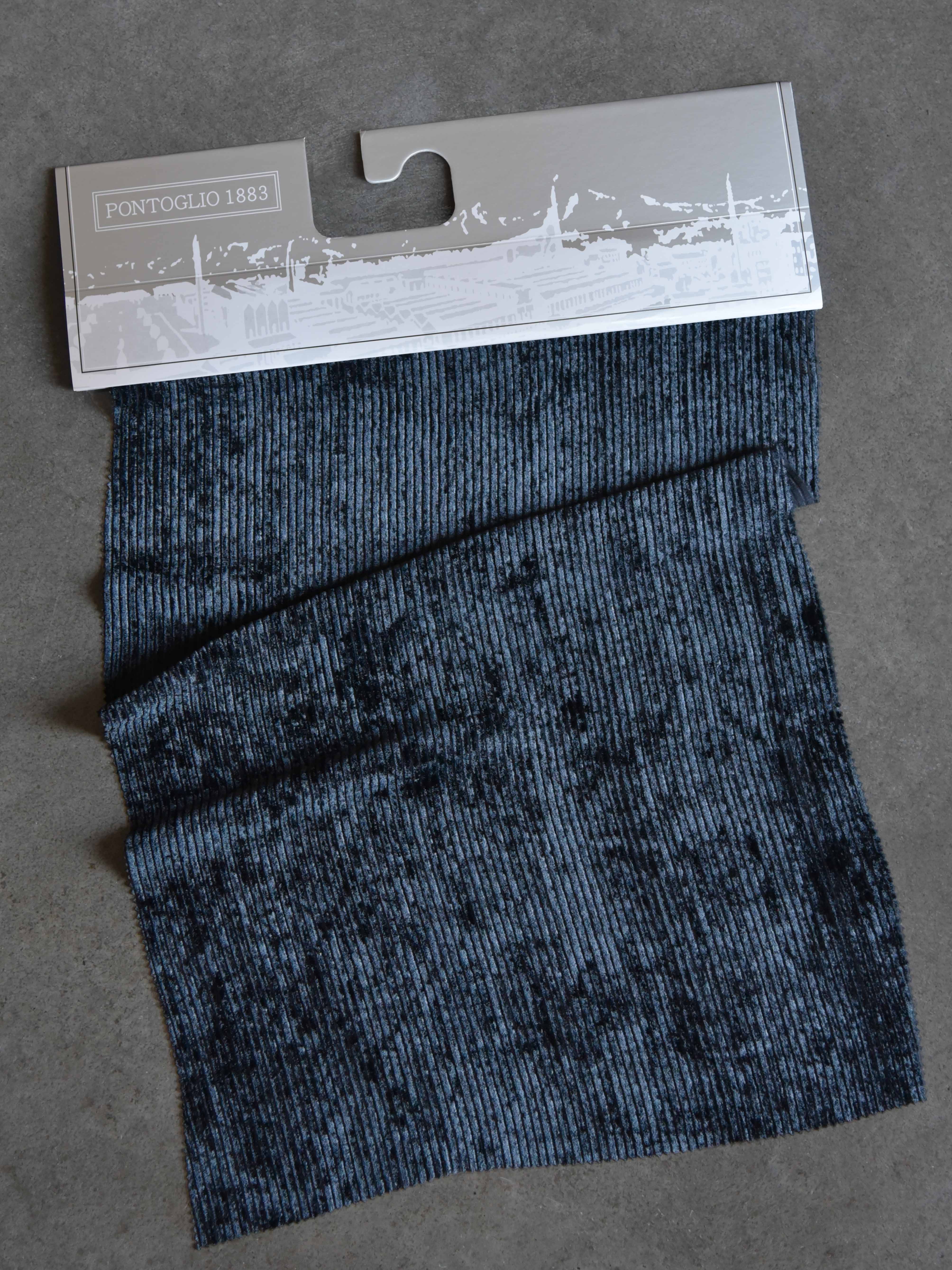 BLACK VELVET - L31 G47 LV