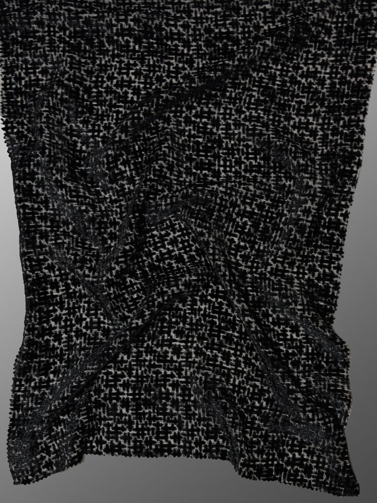 LIQUID VELVET BLACK & WHITE DEVORE' - L31 W13 LV