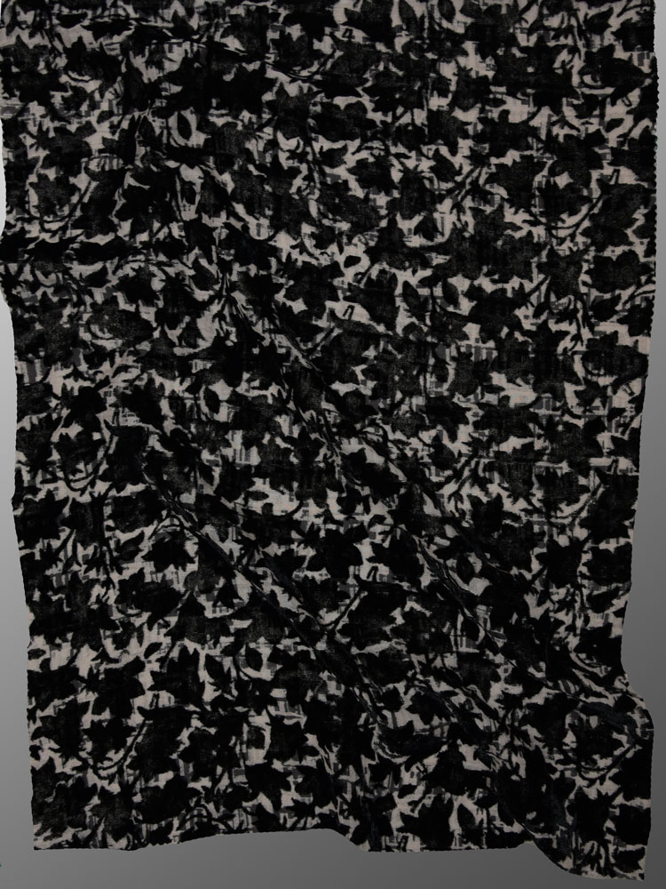 VELVET BLACK & WHITE DEVORE' - L31 W11 LV