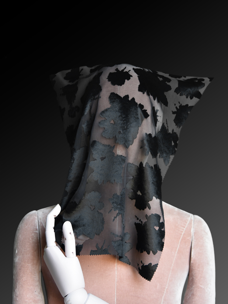 VELVET BLACK EVENING - L72 AK6 B0