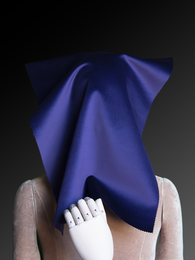 VELVET - 700 000 B