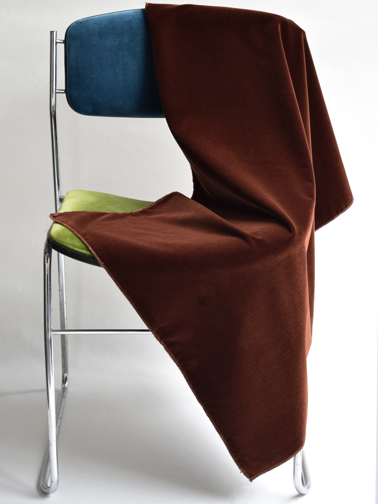VELVET - 729 000 H0