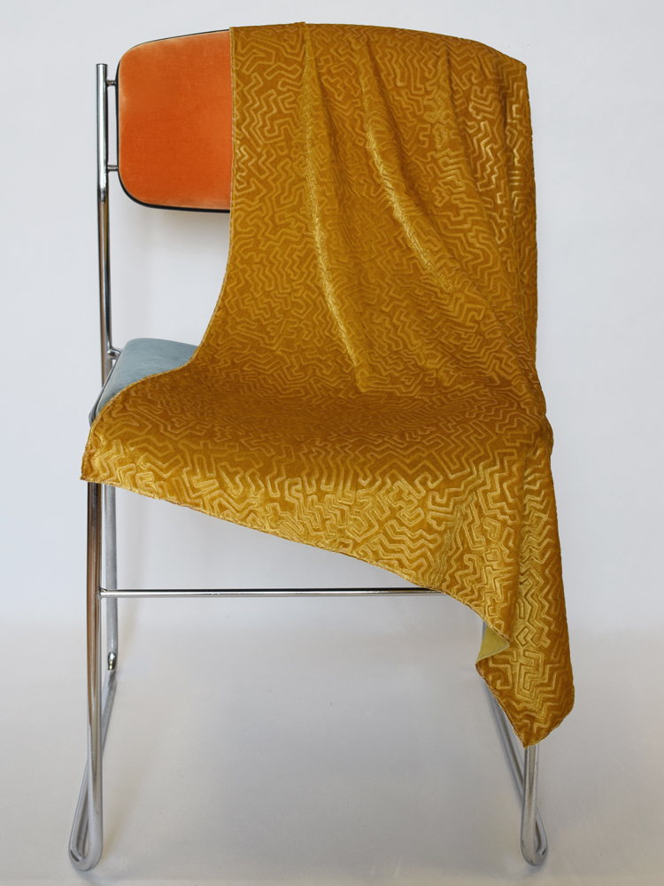 EMBOSSED VELVET - L31 IZ5 HL