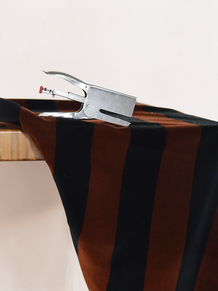 VELVET STRIPES - 708 X48 HL 