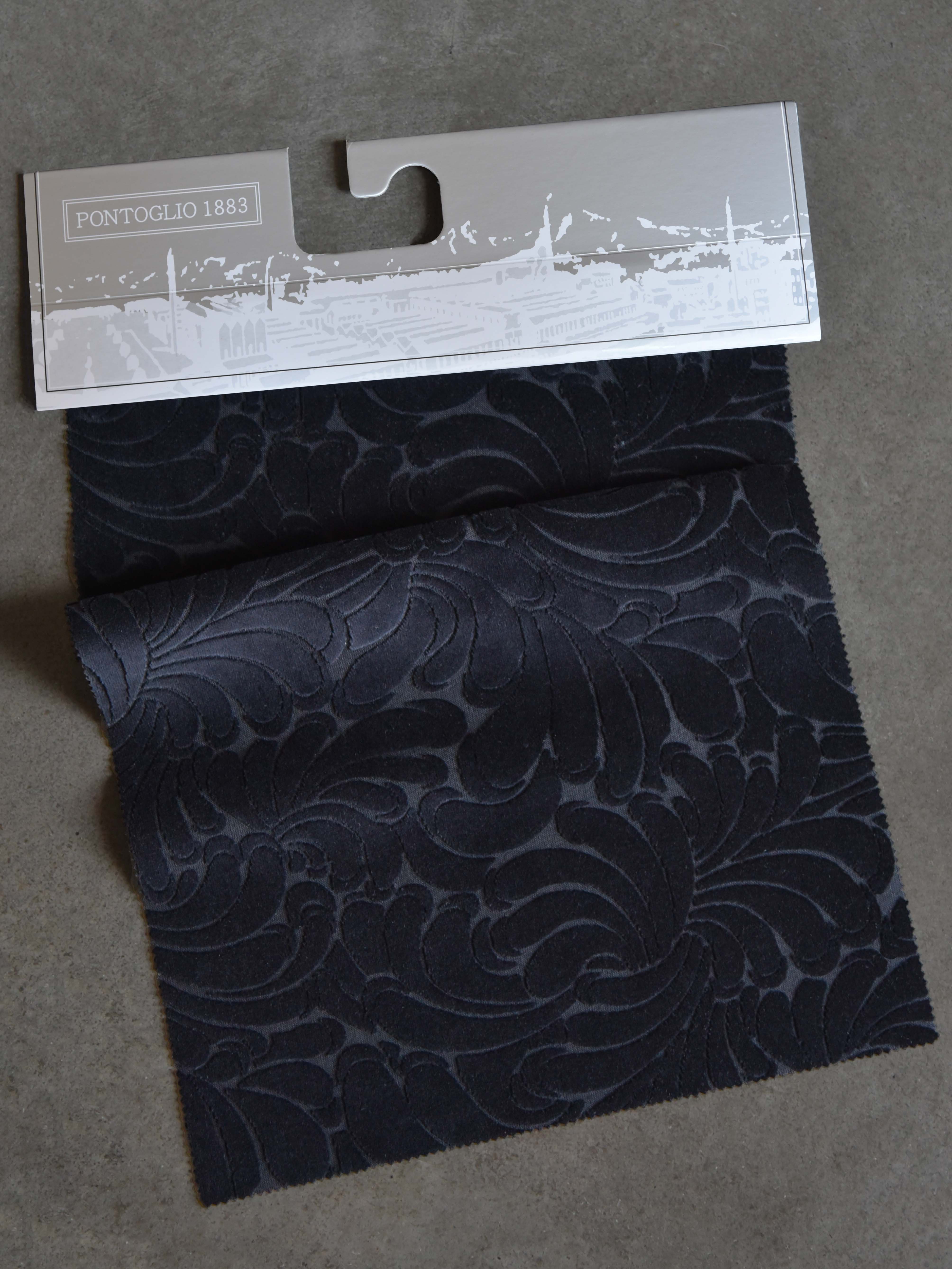 BLACK VELVET - V04 M86 LV