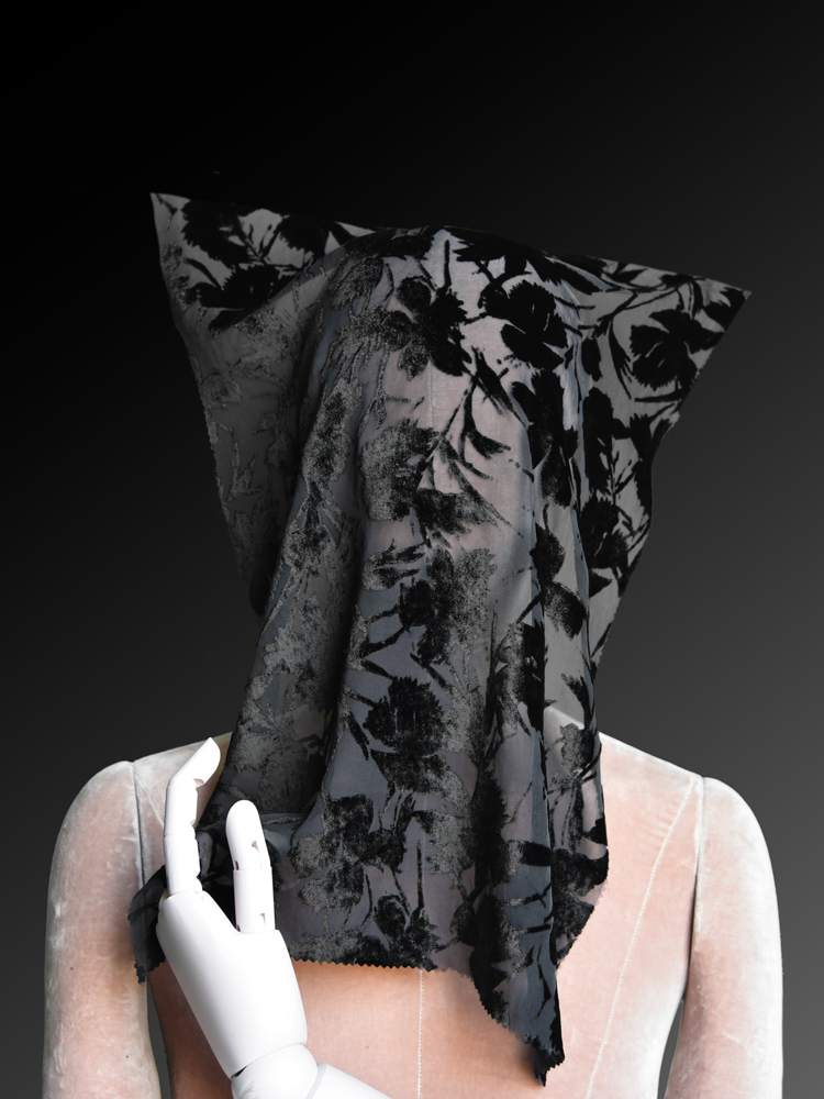 VELVET BLACK EVENING - L31 S18 LV