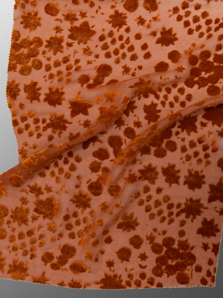 SILK VELVET FLOWER DEVORE' - L31 DH8 LV