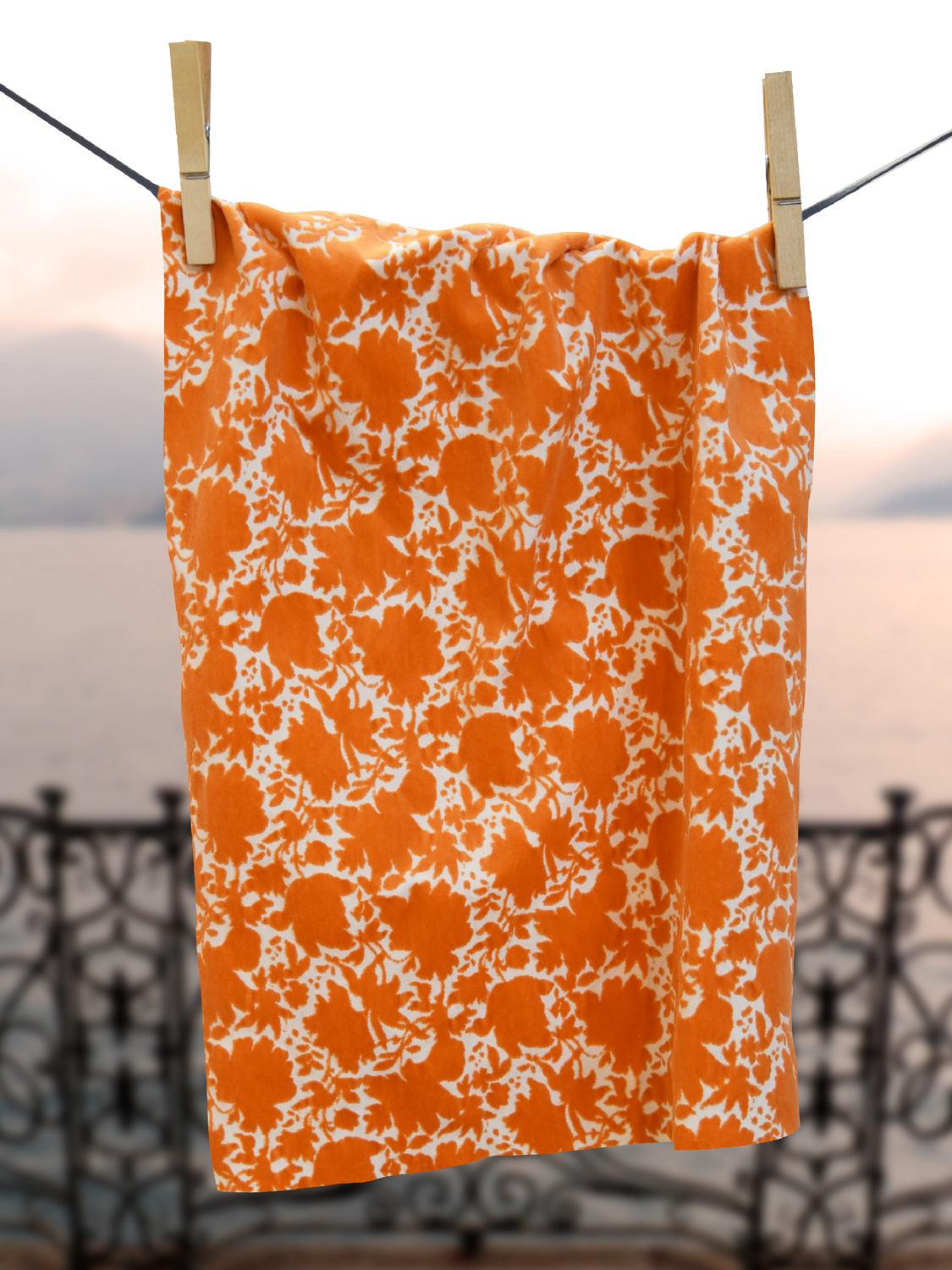 VELVET 3D - L65 P83 YL