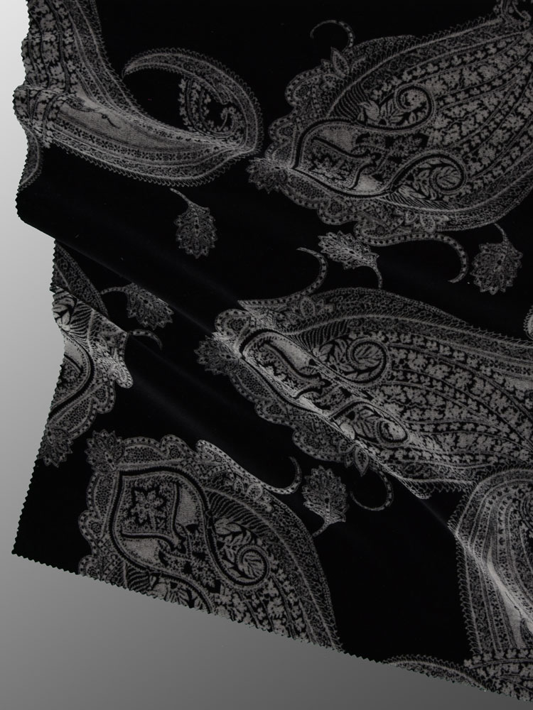 BLACK AND WHITE PAISLEY - 700 S38 N0