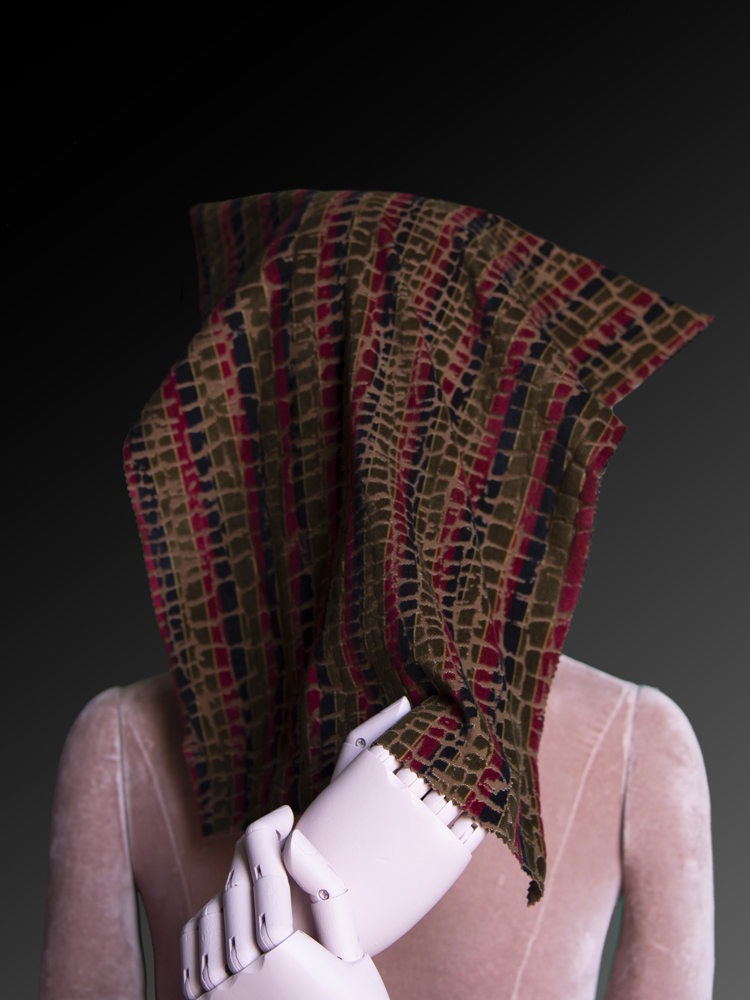 VELVET REGIMENTAL - L65 DV0 YL