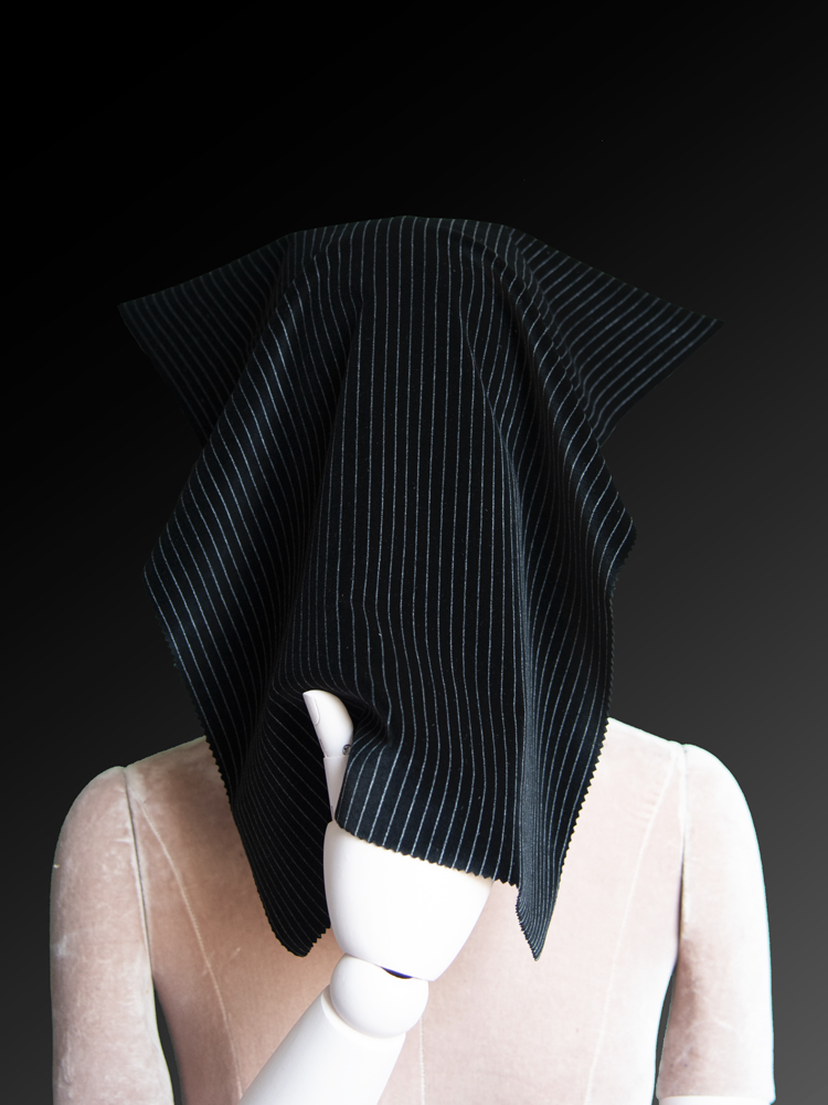 VELVET PINSTRIPE - L32 678 LV