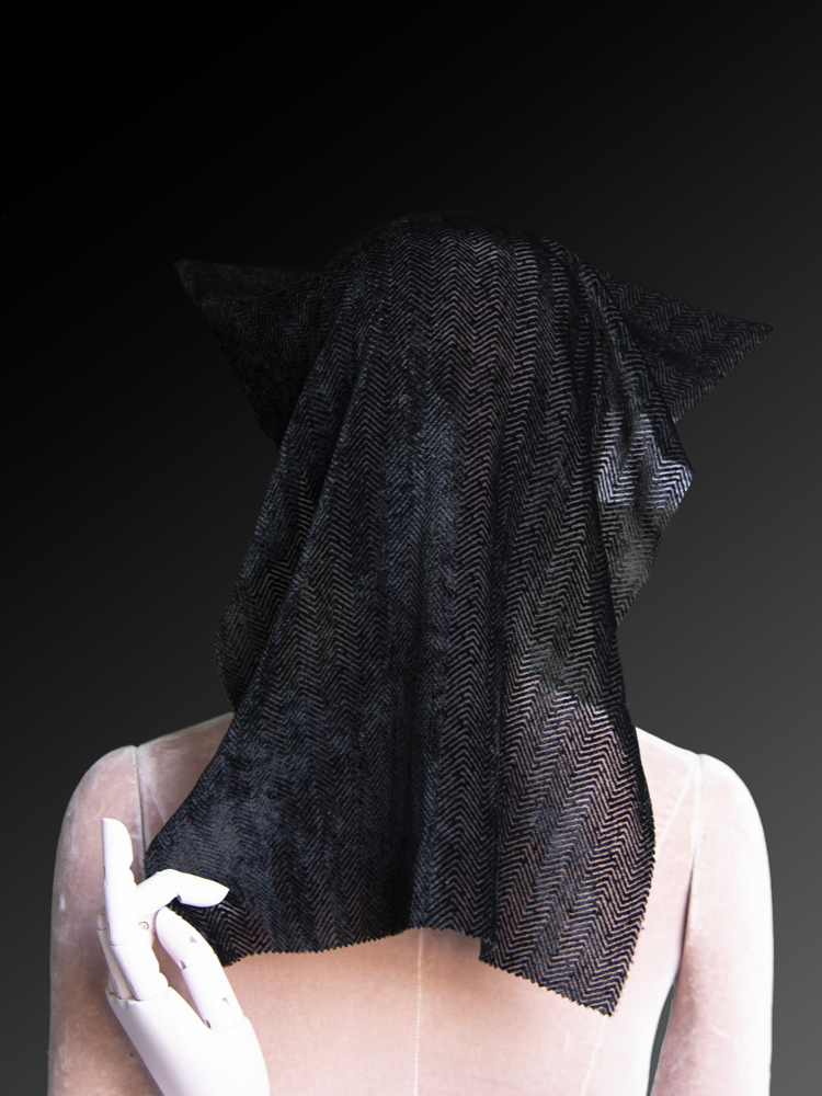 VELVET BLACK EVENING - L31 0E5 LV