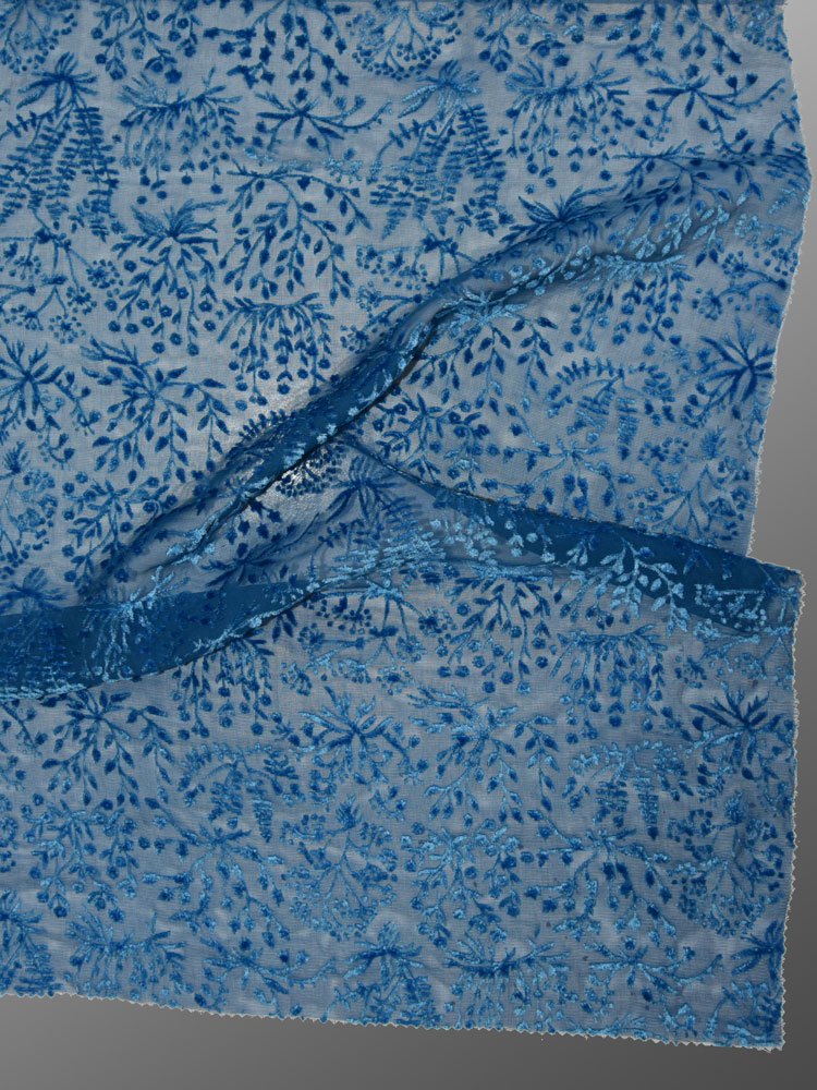 SILK VELVET FLOWER DEVORE' - L31 W31 LV