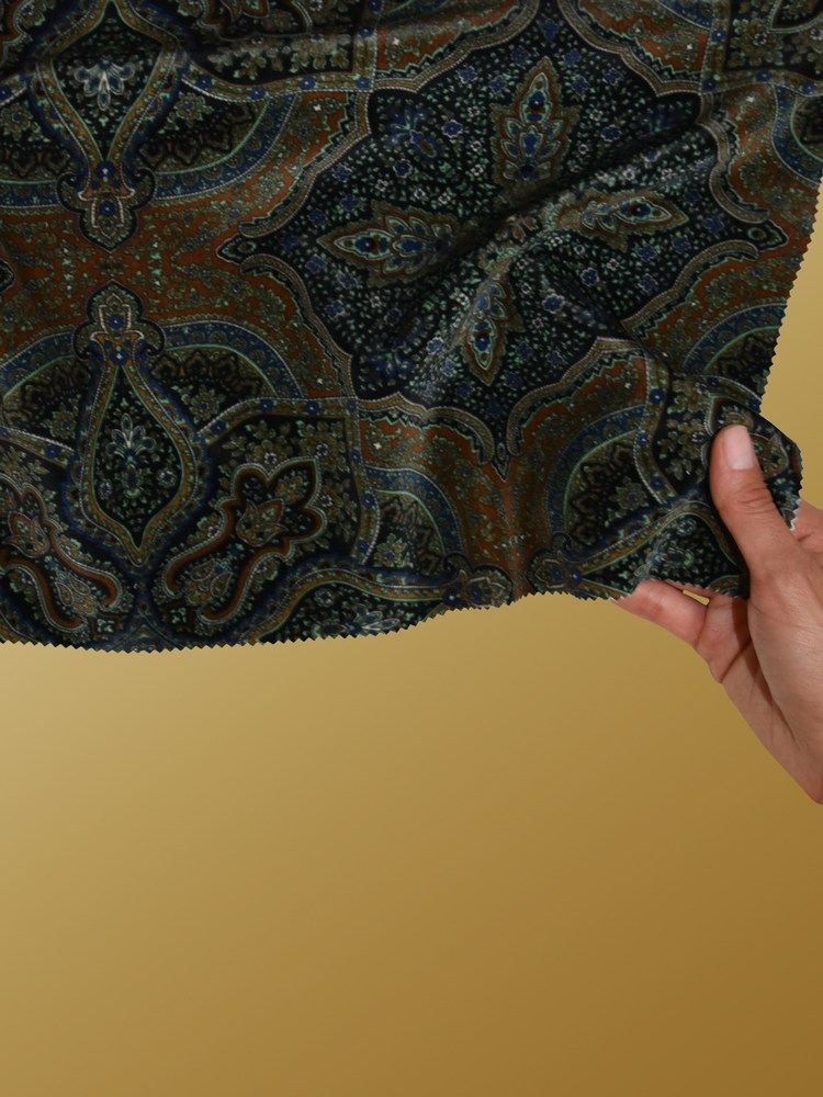 VELVET PAISLEY - 888 H47 LV