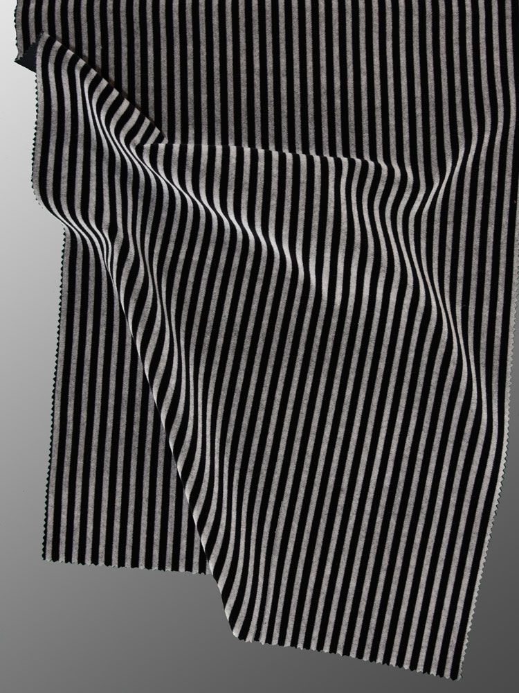 VELVET BLACK AND WHITE - 700 604 N0