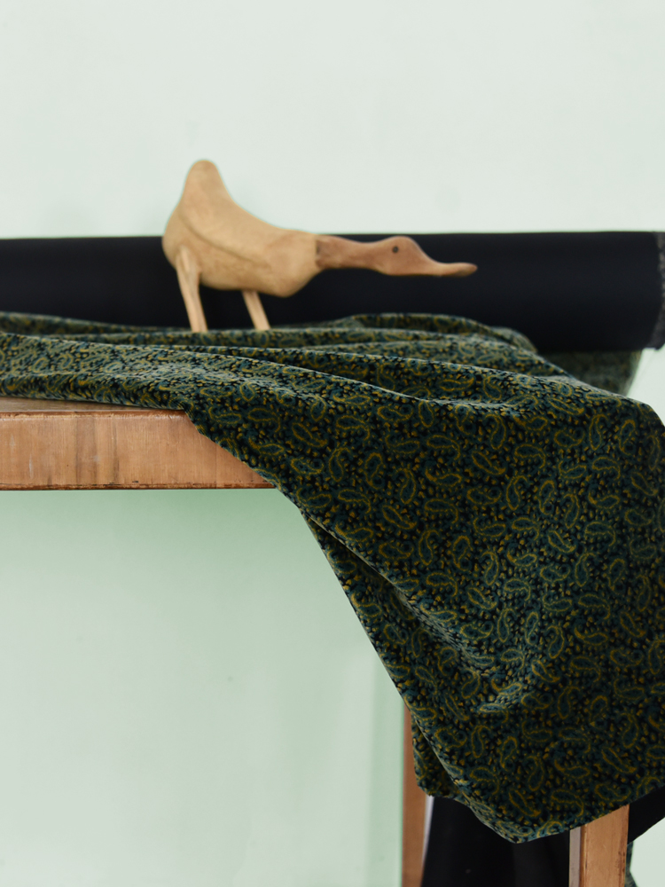 VELVET TAPESTRY- 708 M96 HP