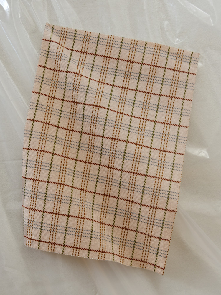 CHECK YARN DYED - W74 069 LV