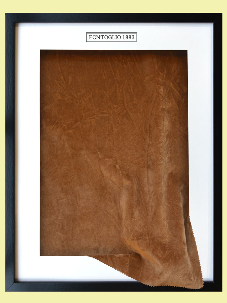 VINTAGE - 700 000 UR