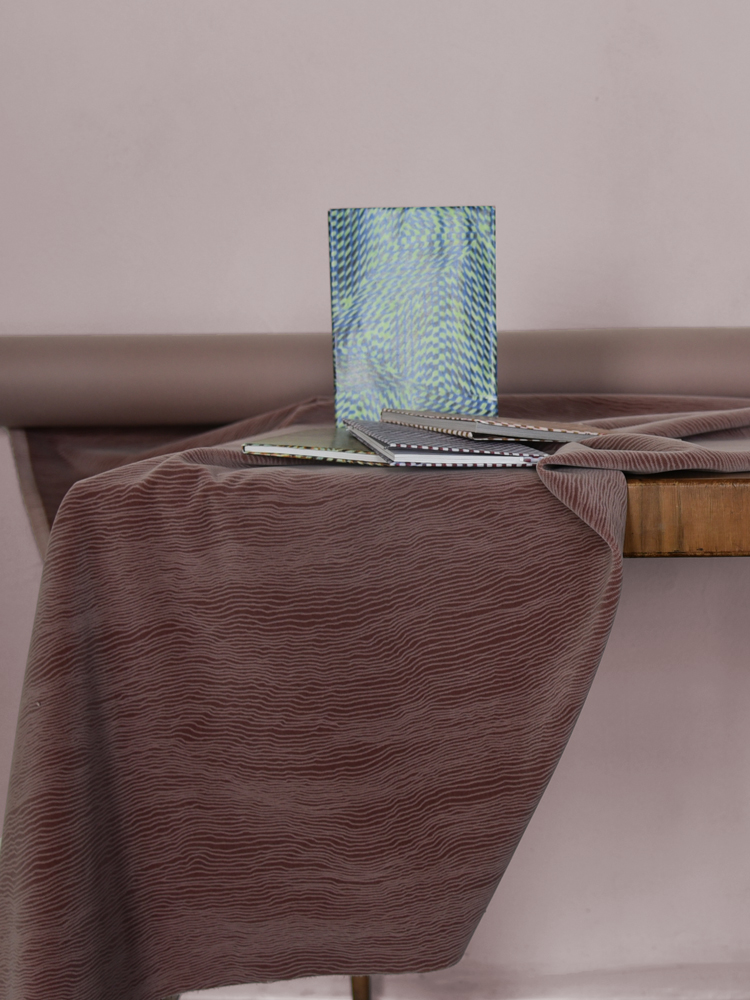 PASTEL VELVET - 708 845 H0